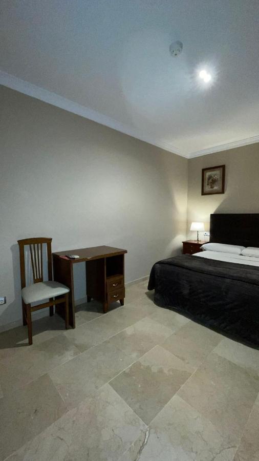Hotel Sol Sanlucar Sanlúcar la Mayor Esterno foto