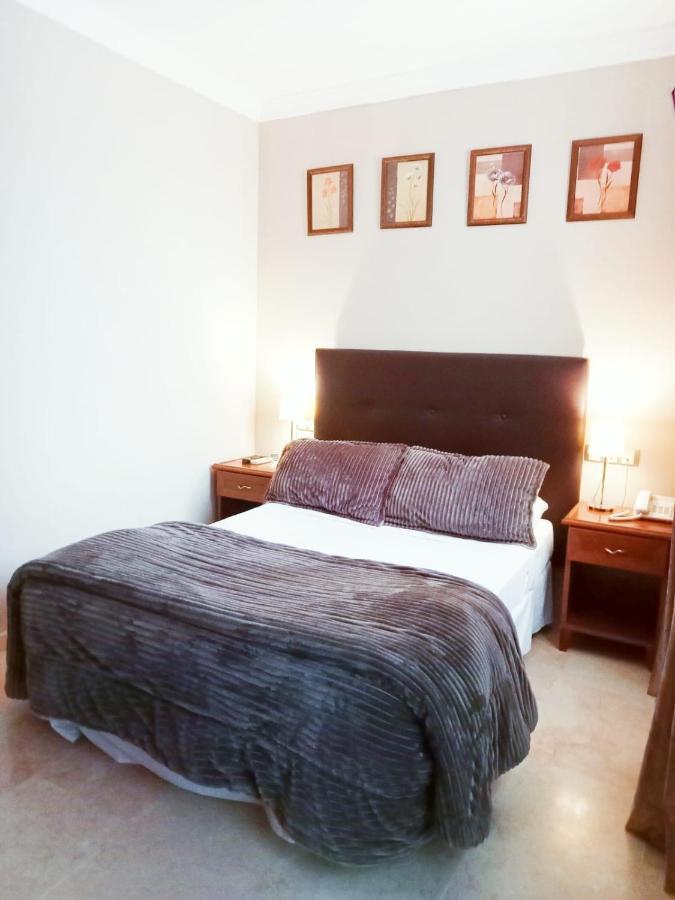 Hotel Sol Sanlucar Sanlúcar la Mayor Esterno foto