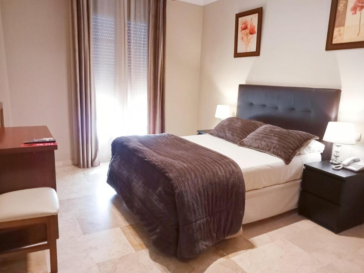 Hotel Sol Sanlucar Sanlúcar la Mayor Esterno foto